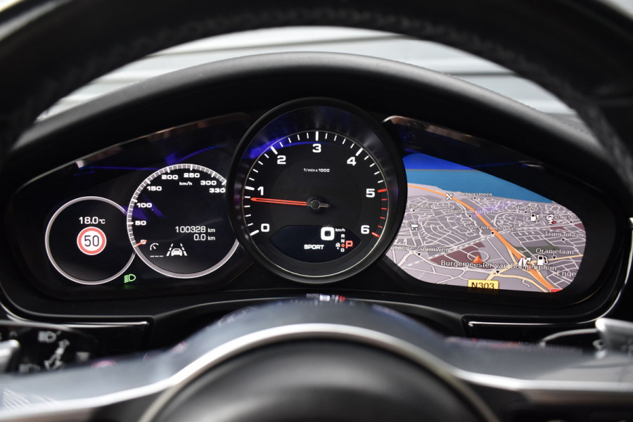 Porsche Panamera 4.0 4S 422pk | Panoramadak | 21'' Velgen | Bose | Sport Chrono | Standkachel | Camera | Comfortstoelen |