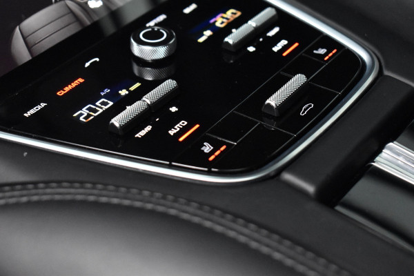 Porsche Panamera 4.0 4S 422pk | Panoramadak | 21'' Velgen | Bose | Sport Chrono | Standkachel | Camera | Comfortstoelen |