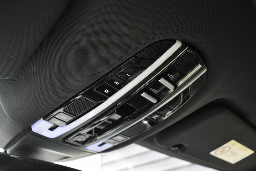 Porsche Panamera 4.0 4S 422pk | Panoramadak | 21'' Velgen | Bose | Sport Chrono | Standkachel | Camera | Comfortstoelen |