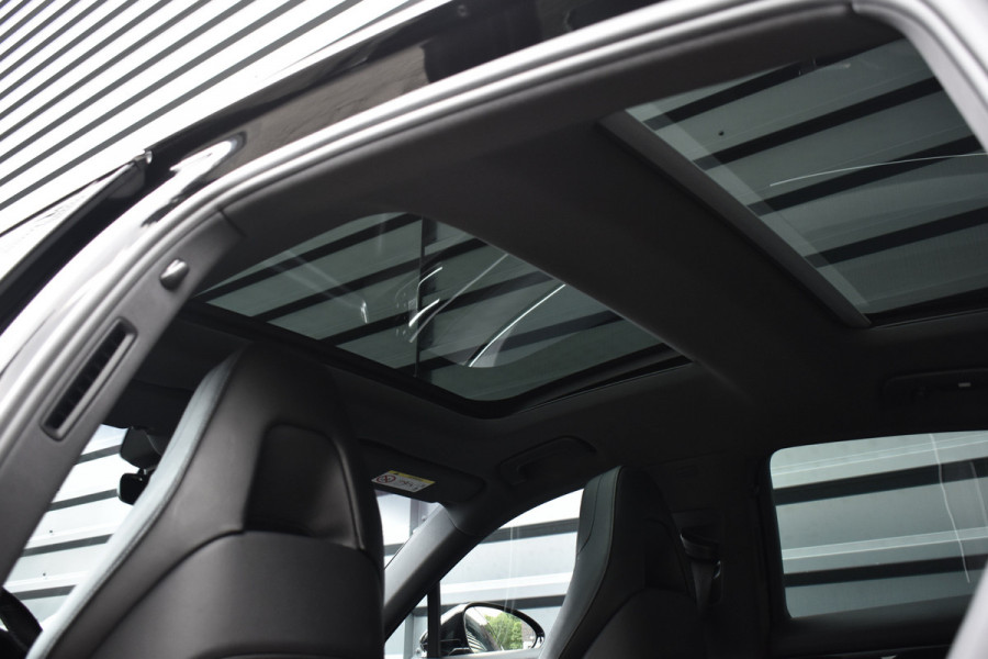 Porsche Panamera 4.0 4S 422pk | Panoramadak | 21'' Velgen | Bose | Sport Chrono | Standkachel | Camera | Comfortstoelen |