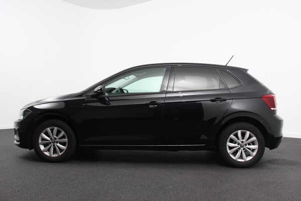 Volkswagen Polo 1.0 TSI 110pk DSG Highline 110 Pk | Navigatie | Apple Carplay / Android Auto | Adaptive Cruise Control | Parkeersensoren Voor + Achter | LED | Stoelverwarming | Privacy Glass |