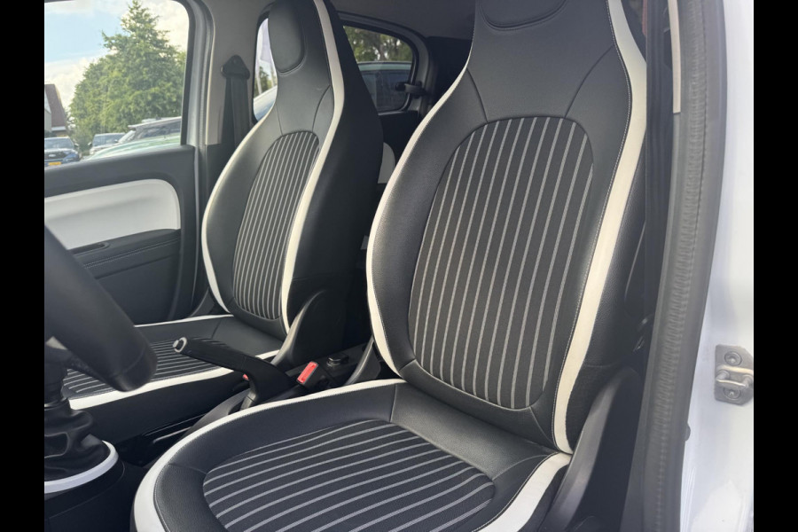 Renault Twingo 1.0 SCe Intens | Achteruitrijcamera | Cruise Control | Climate Control | Lichtmetalen Wielen |