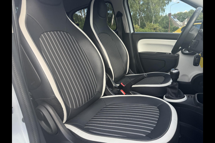 Renault Twingo 1.0 SCe Intens | Achteruitrijcamera | Cruise Control | Climate Control | Lichtmetalen Wielen |