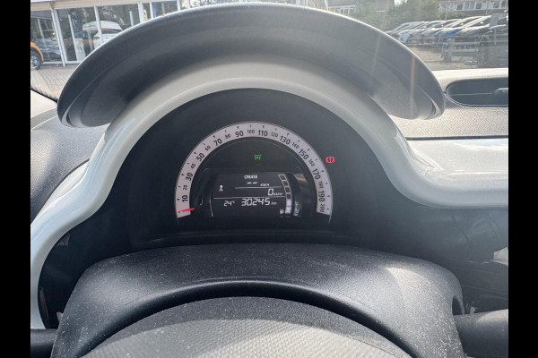 Renault Twingo 1.0 SCe Intens | Achteruitrijcamera | Cruise Control | Climate Control | Lichtmetalen Wielen |