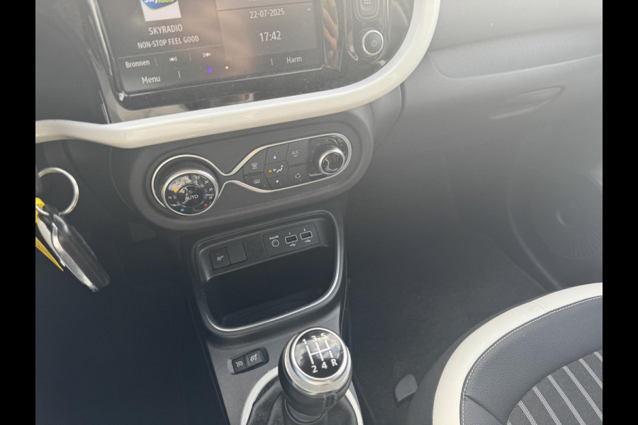 Renault Twingo 1.0 SCe Intens | Achteruitrijcamera | Cruise Control | Climate Control | Lichtmetalen Wielen |