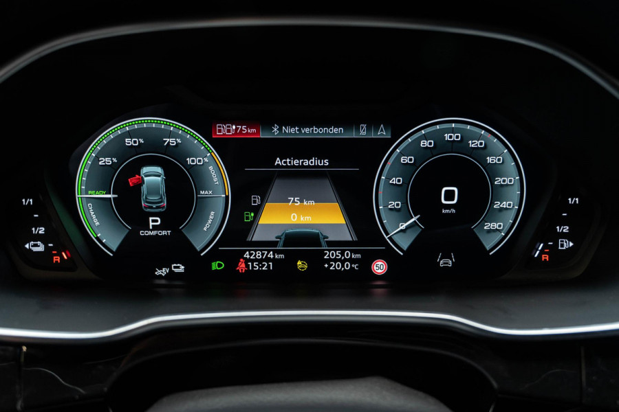 Audi Q3 45 TFSI e S edition | Pano | Keyles | Sfeer | Camera | Matrix