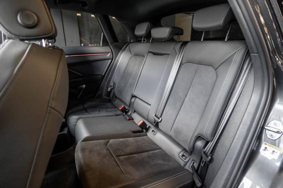 Audi Q3 45 TFSI e S edition | Pano | Keyles | Sfeer | Camera | Matrix