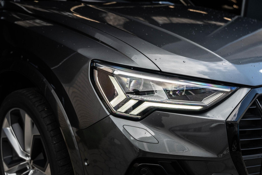 Audi Q3 45 TFSI e S edition | Pano | Keyles | Sfeer | Camera | Matrix