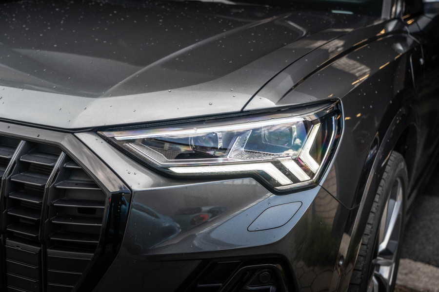 Audi Q3 45 TFSI e S edition | Pano | Keyles | Sfeer | Camera | Matrix