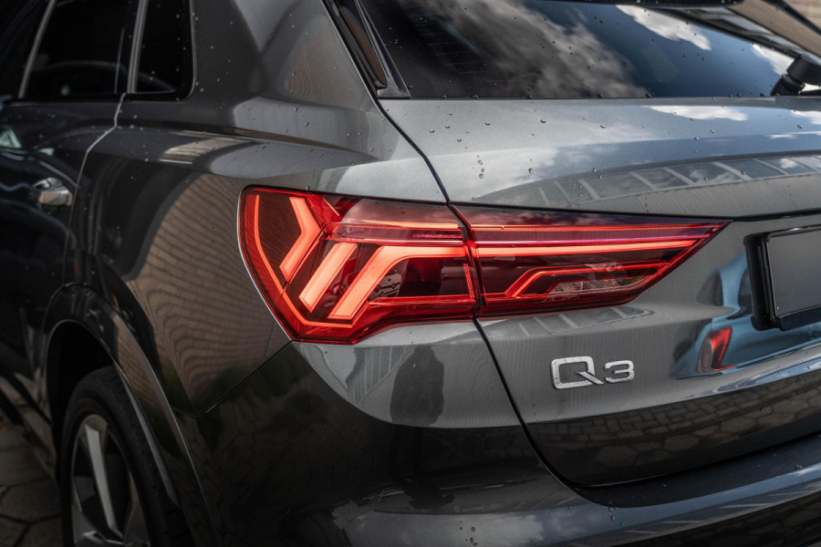 Audi Q3 45 TFSI e S edition | Pano | Keyles | Sfeer | Camera | Matrix