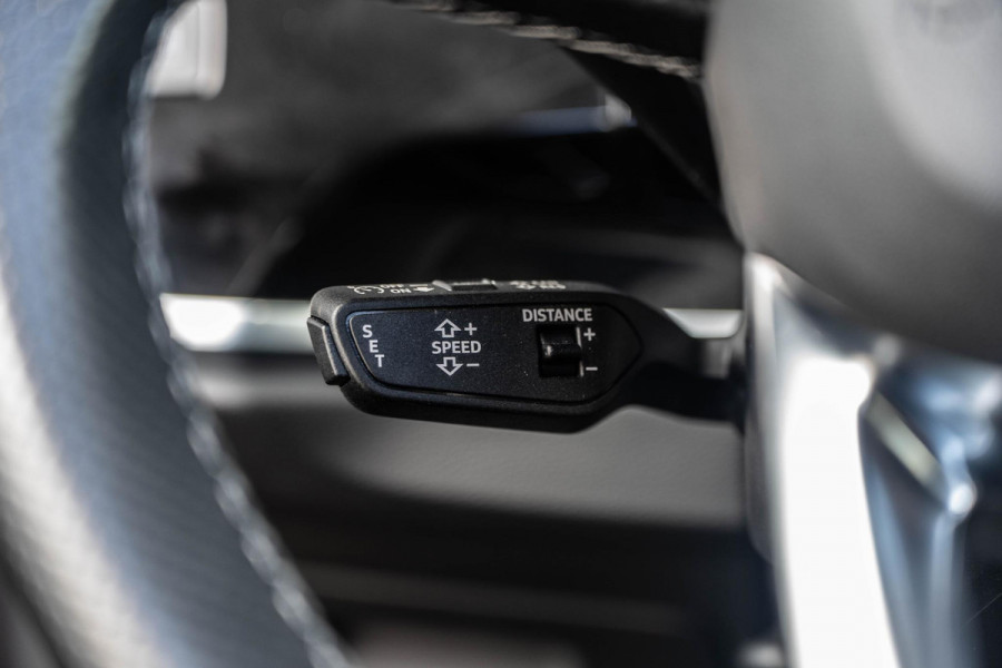 Audi Q3 45 TFSI e S edition | Pano | Keyles | Sfeer | Camera | Matrix