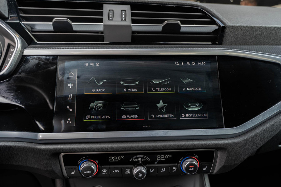 Audi Q3 45 TFSI e S edition | Pano | Keyles | Sfeer | Camera | Matrix