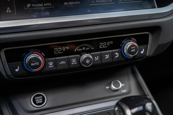 Audi Q3 45 TFSI e S edition | Pano | Keyles | Sfeer | Camera | Matrix
