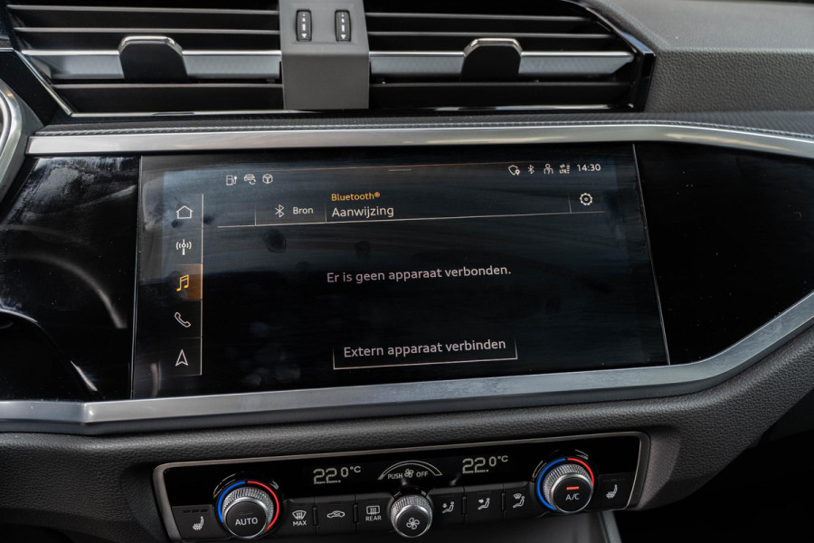 Audi Q3 45 TFSI e S edition | Pano | Keyles | Sfeer | Camera | Matrix