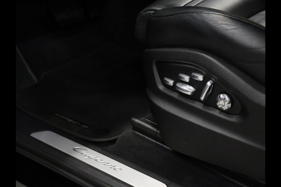 Porsche Cayenne 3.0 E-Hybrid [SPORT CHRONO, ADAPTIEVE LUCHTVERING, HEAD-UP, SOFT CLOSE, BURMESTER 3D, KEYLESS, SFEERVERLICHTING, TREKHAAK, STOELVENTILATIE, PDLS, SPORTUITLAAT, NIEUWSTAAT]