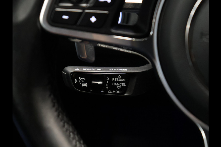 Porsche Cayenne 3.0 E-Hybrid [SPORT CHRONO, ADAPTIEVE LUCHTVERING, HEAD-UP, SOFT CLOSE, BURMESTER 3D, KEYLESS, SFEERVERLICHTING, TREKHAAK, STOELVENTILATIE, PDLS, SPORTUITLAAT, NIEUWSTAAT]