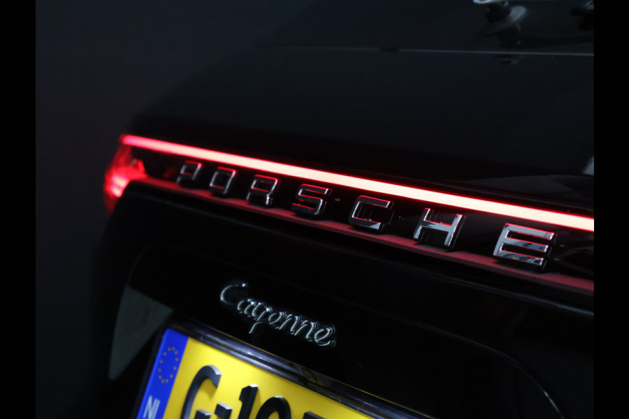 Porsche Cayenne 3.0 E-Hybrid [SPORT CHRONO, ADAPTIEVE LUCHTVERING, HEAD-UP, SOFT CLOSE, BURMESTER 3D, KEYLESS, SFEERVERLICHTING, TREKHAAK, STOELVENTILATIE, PDLS, SPORTUITLAAT, NIEUWSTAAT]