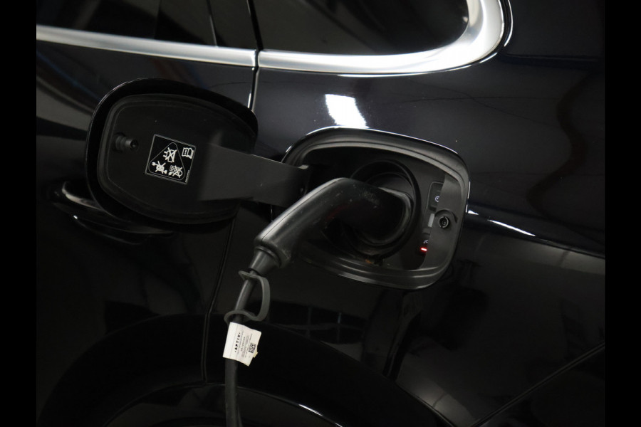 Porsche Cayenne 3.0 E-Hybrid [SPORT CHRONO, ADAPTIEVE LUCHTVERING, HEAD-UP, SOFT CLOSE, BURMESTER 3D, KEYLESS, SFEERVERLICHTING, TREKHAAK, STOELVENTILATIE, PDLS, SPORTUITLAAT, NIEUWSTAAT]