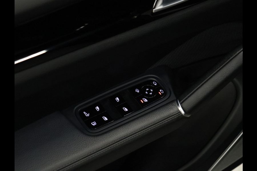 Porsche Cayenne 3.0 E-Hybrid [SPORT CHRONO, ADAPTIEVE LUCHTVERING, HEAD-UP, SOFT CLOSE, BURMESTER 3D, KEYLESS, SFEERVERLICHTING, TREKHAAK, STOELVENTILATIE, PDLS, SPORTUITLAAT, NIEUWSTAAT]