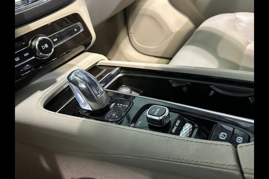Volvo XC90 T8 Aut. Momentum ACC Panoramadak Trekhaak 360Camera 407pk