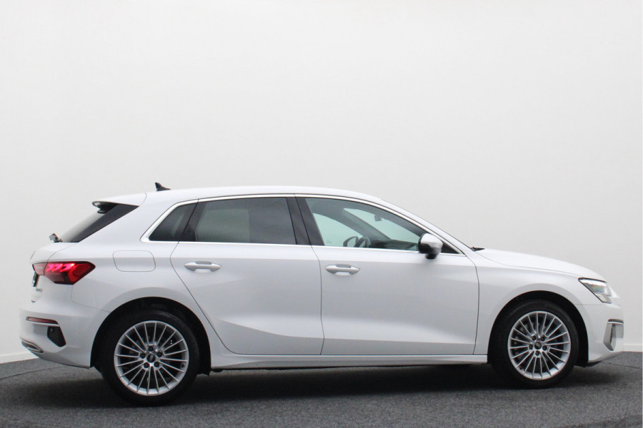 Audi A3 Sportback 30 TFSI Business edition Virtual Cockpit, Climate, Cruise, Apple Carplay, DAB, LED, Trekhaak, 17''