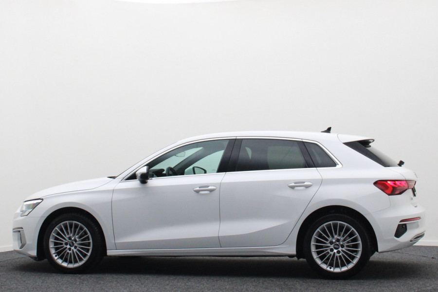 Audi A3 Sportback 30 TFSI Business edition Virtual Cockpit, Climate, Cruise, Apple Carplay, DAB, LED, Trekhaak, 17''