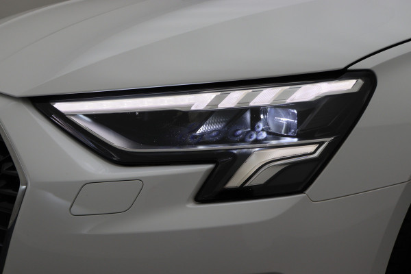 Audi A3 Sportback 30 TFSI Business edition Virtual Cockpit, Climate, Cruise, Apple Carplay, DAB, LED, Trekhaak, 17''