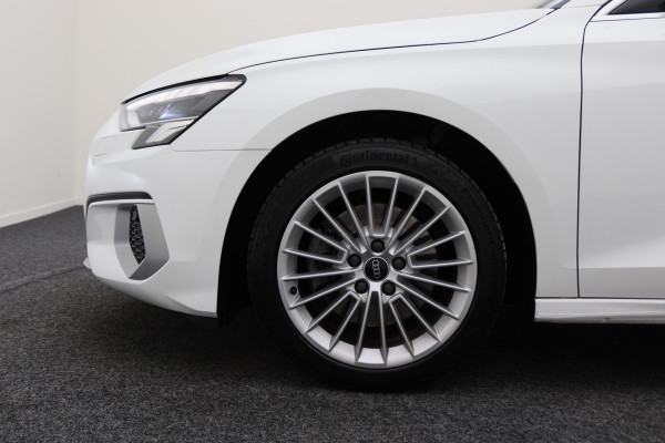 Audi A3 Sportback 30 TFSI Business edition Virtual Cockpit, Climate, Cruise, Apple Carplay, DAB, LED, Trekhaak, 17''