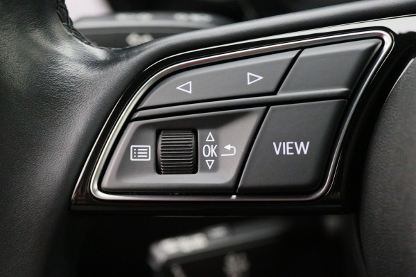 Audi A3 Sportback 30 TFSI Business edition Virtual Cockpit, Climate, Cruise, Apple Carplay, DAB, LED, Trekhaak, 17''