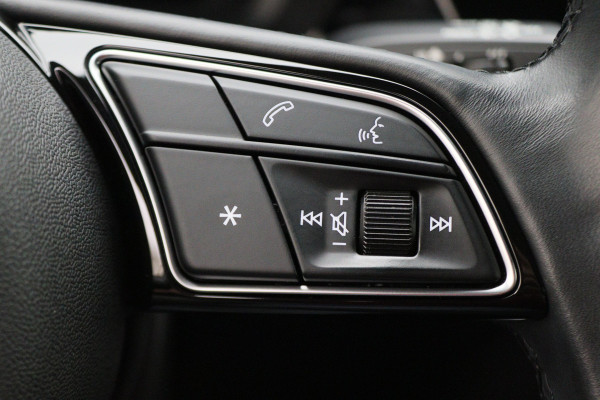 Audi A3 Sportback 30 TFSI Business edition Virtual Cockpit, Climate, Cruise, Apple Carplay, DAB, LED, Trekhaak, 17''