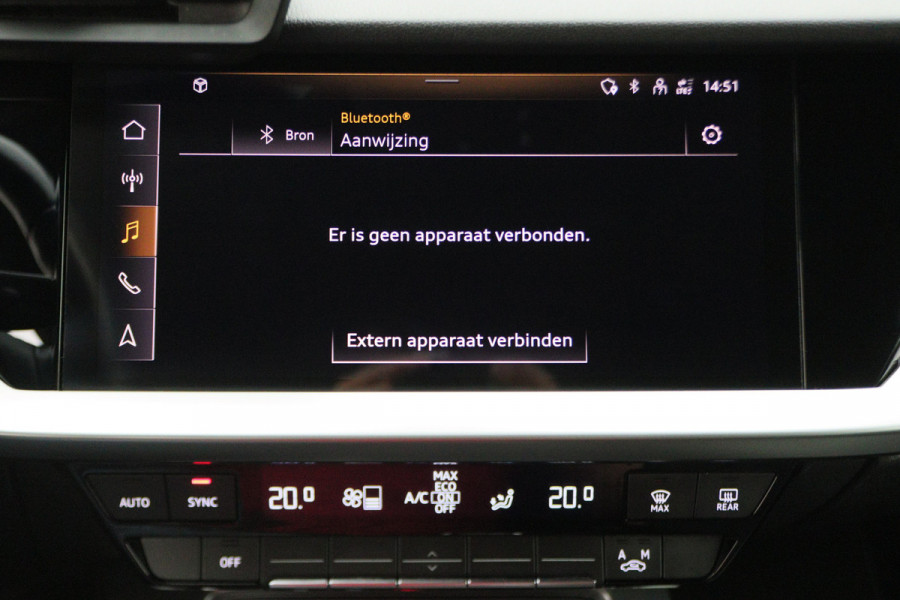 Audi A3 Sportback 30 TFSI Business edition Virtual Cockpit, Climate, Cruise, Apple Carplay, DAB, LED, Trekhaak, 17''