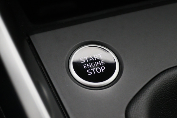 Audi A3 Sportback 30 TFSI Business edition Virtual Cockpit, Climate, Cruise, Apple Carplay, DAB, LED, Trekhaak, 17''