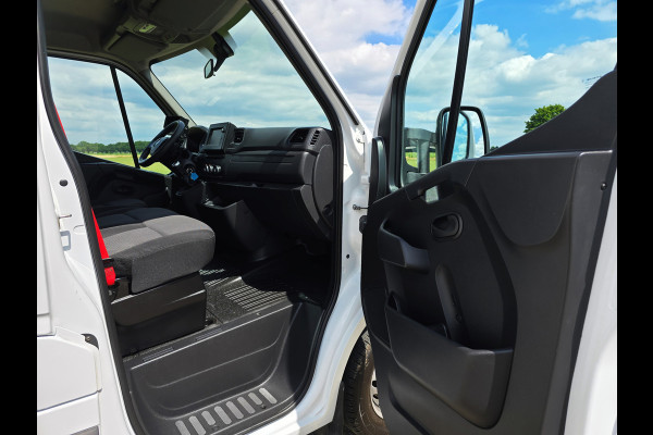 Renault Master T35 2.3 dCi Lowliner - 145 Pk - Euro 6 - Navi - ParkeerCamera - Airco - Cruise Control