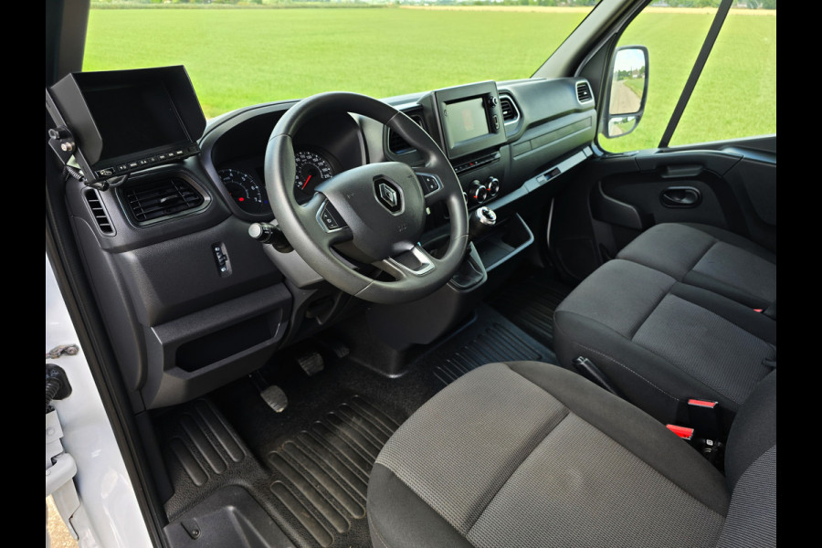 Renault Master T35 2.3 dCi Lowliner - 145 Pk - Euro 6 - Navi - ParkeerCamera - Airco - Cruise Control
