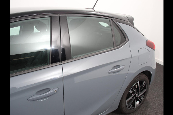 Opel Corsa 1.2 Turbo 100pk Automaat GS | Navigatie | Apple Carplay/Android Auto | Digitale Cockpit | Camera | Parkeer sensoren | Airco |