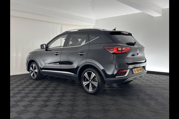 MG ZS EV Luxury 45 kWh (INCL-BTW) *PANO | FULL-LEATHER | CCS-FASTLOADER | KEYLESS | NAVI-FULLMAP | ADAPTIVE-CRUISE | CAMERA | HEATED-SPORTSEATS | CARPLAY | BLINDSPOT | DAB | LANE-ASSIST | 17"ALU*