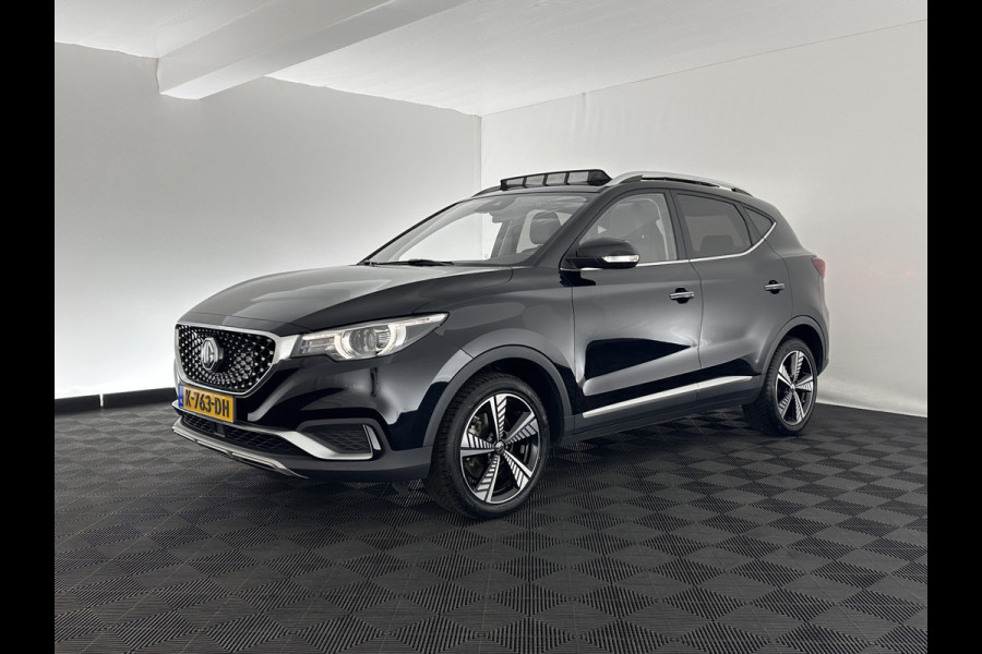 MG ZS EV Luxury 45 kWh (INCL-BTW) *PANO | FULL-LEATHER | CCS-FASTLOADER | KEYLESS | NAVI-FULLMAP | ADAPTIVE-CRUISE | CAMERA | HEATED-SPORTSEATS | CARPLAY | BLINDSPOT | DAB | LANE-ASSIST | 17"ALU*