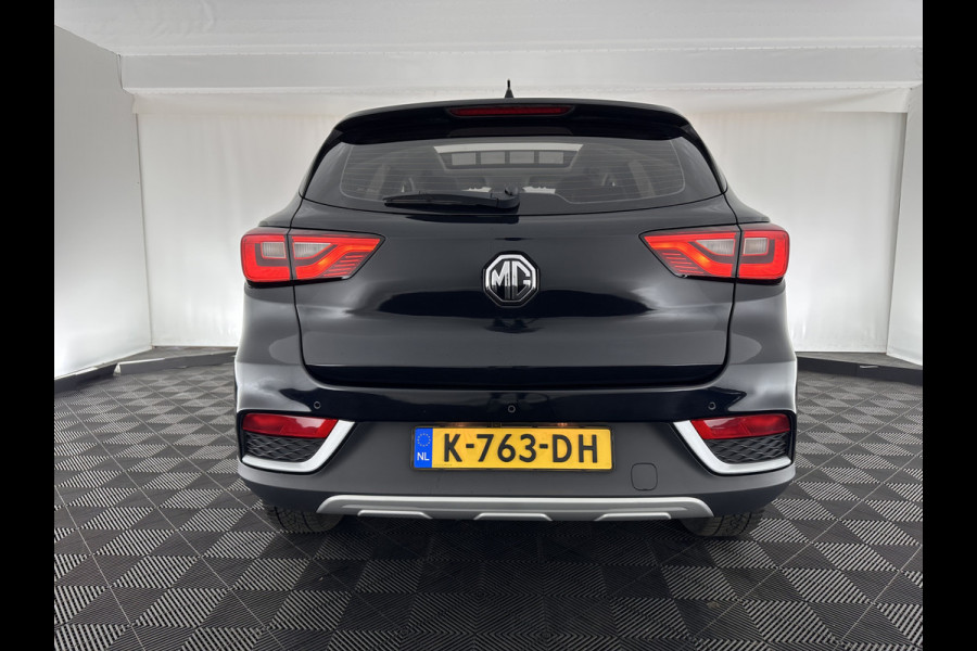 MG ZS EV Luxury 45 kWh (INCL-BTW) *PANO | FULL-LEATHER | CCS-FASTLOADER | KEYLESS | NAVI-FULLMAP | ADAPTIVE-CRUISE | CAMERA | HEATED-SPORTSEATS | CARPLAY | BLINDSPOT | DAB | LANE-ASSIST | 17"ALU*