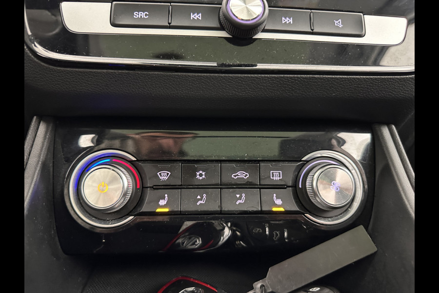 MG ZS EV Luxury 45 kWh (INCL-BTW) *PANO | FULL-LEATHER | CCS-FASTLOADER | KEYLESS | NAVI-FULLMAP | ADAPTIVE-CRUISE | CAMERA | HEATED-SPORTSEATS | CARPLAY | BLINDSPOT | DAB | LANE-ASSIST | 17"ALU*