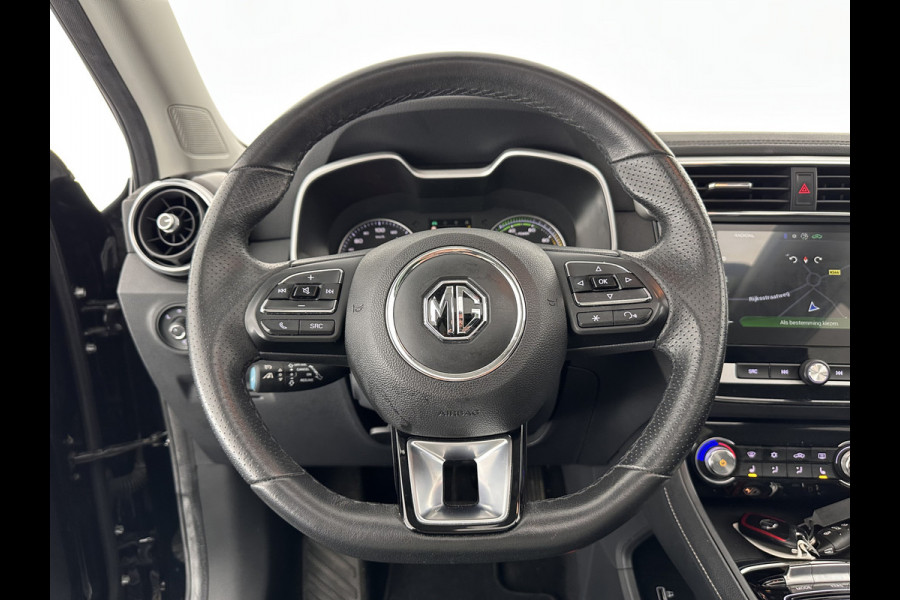 MG ZS EV Luxury 45 kWh (INCL-BTW) *PANO | FULL-LEATHER | CCS-FASTLOADER | KEYLESS | NAVI-FULLMAP | ADAPTIVE-CRUISE | CAMERA | HEATED-SPORTSEATS | CARPLAY | BLINDSPOT | DAB | LANE-ASSIST | 17"ALU*