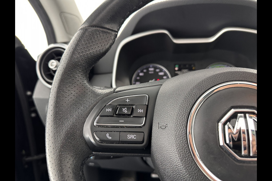 MG ZS EV Luxury 45 kWh (INCL-BTW) *PANO | FULL-LEATHER | CCS-FASTLOADER | KEYLESS | NAVI-FULLMAP | ADAPTIVE-CRUISE | CAMERA | HEATED-SPORTSEATS | CARPLAY | BLINDSPOT | DAB | LANE-ASSIST | 17"ALU*
