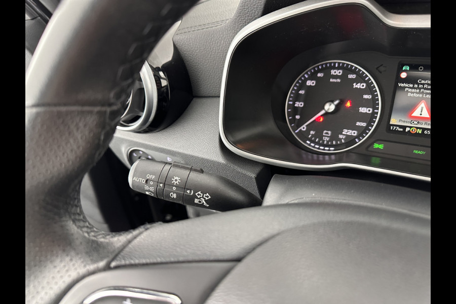 MG ZS EV Luxury 45 kWh (INCL-BTW) *PANO | FULL-LEATHER | CCS-FASTLOADER | KEYLESS | NAVI-FULLMAP | ADAPTIVE-CRUISE | CAMERA | HEATED-SPORTSEATS | CARPLAY | BLINDSPOT | DAB | LANE-ASSIST | 17"ALU*