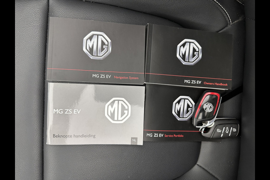 MG ZS EV Luxury 45 kWh (INCL-BTW) *PANO | FULL-LEATHER | CCS-FASTLOADER | KEYLESS | NAVI-FULLMAP | ADAPTIVE-CRUISE | CAMERA | HEATED-SPORTSEATS | CARPLAY | BLINDSPOT | DAB | LANE-ASSIST | 17"ALU*