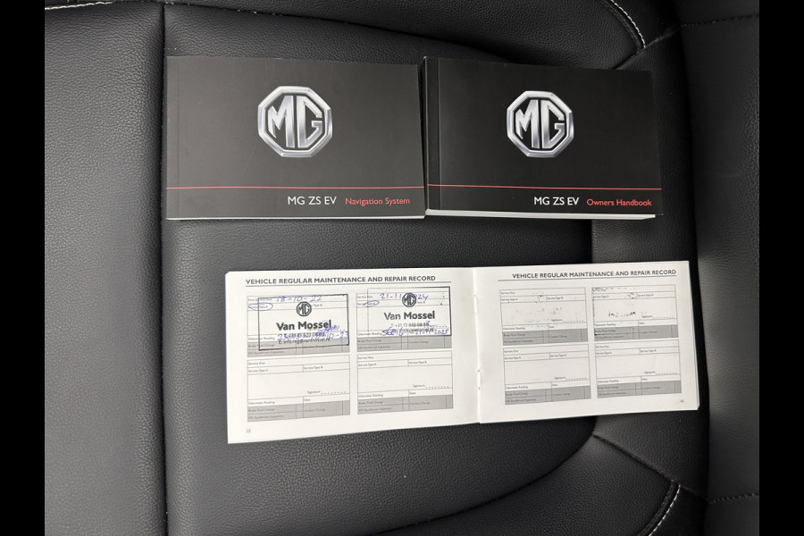 MG ZS EV Luxury 45 kWh (INCL-BTW) *PANO | FULL-LEATHER | CCS-FASTLOADER | KEYLESS | NAVI-FULLMAP | ADAPTIVE-CRUISE | CAMERA | HEATED-SPORTSEATS | CARPLAY | BLINDSPOT | DAB | LANE-ASSIST | 17"ALU*
