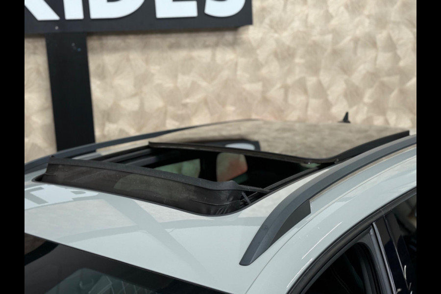 Škoda Karoq 2.0 TSI 4x4 Sportline Business | BTW | Nardo | Pano | Keyless | Trekhaak | 360 Camera | Sfeerverlichting