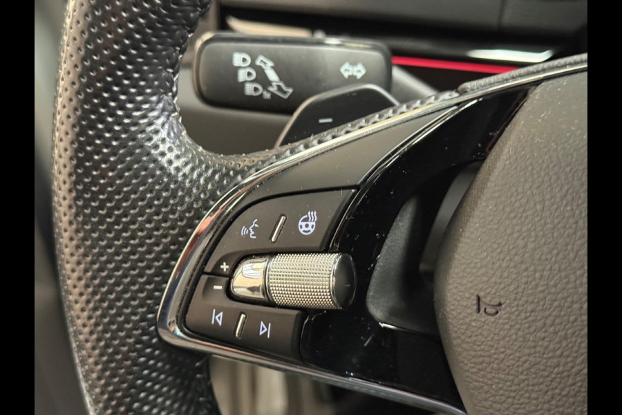 Škoda Karoq 2.0 TSI 4x4 Sportline Business | BTW | Nardo | Pano | Keyless | Trekhaak | 360 Camera | Sfeerverlichting