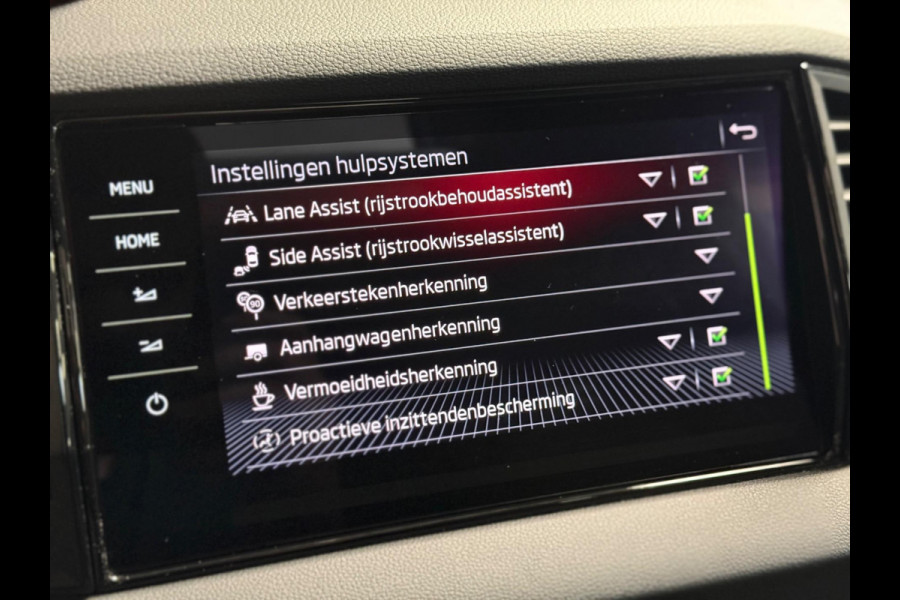 Škoda Karoq 2.0 TSI 4x4 Sportline Business | BTW | Nardo | Pano | Keyless | Trekhaak | 360 Camera | Sfeerverlichting