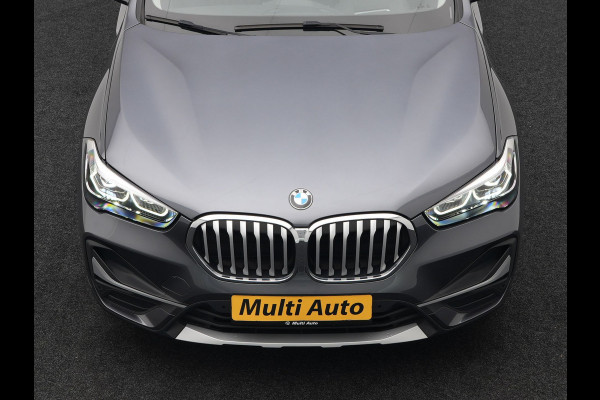 BMW X1 xDrive25e X Line Shadow Plug In Hybrid 221pk Dealer O.H. PHEV | Panodak | Sportstoelen Verwarmd | Sfeerverlichting | Head Up | Navigatie | Cruise Control | LED Koplampen | M-Stuur | Stoelverwarming | DAB |