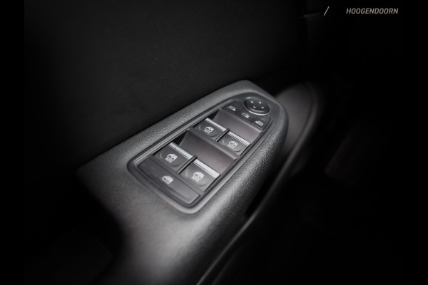 Renault Arkana 1.6 E-Tech Hybrid 145 Intens (APPLE CARPLAY,LED,NAVIGATIE,COMFORT-STOELEN,KEYLESS,DODEHOEK,CAMERA,LM-VELGEN)
