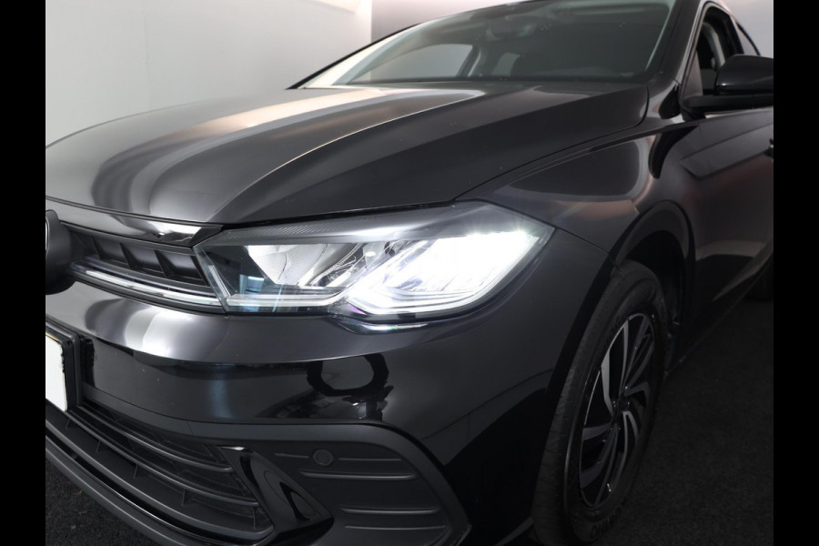 Volkswagen Polo 1.0 TSI Life Edition 95 pk Automaat (DSG) | Verlengde garantie | Navigatie via App | Parkeersensoren achter | Achteruitrijcamera | Adaptieve cruise control | LED koplampen |
